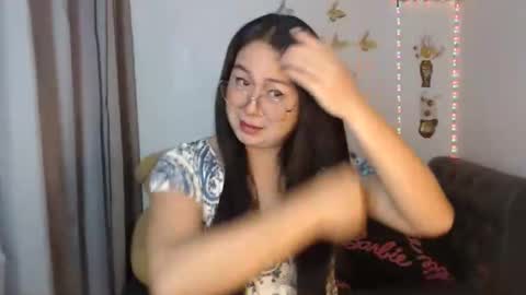 Snapshot of _arah chatting on 09/29/25, 11:37 arah online show from 09/29/25, 11:37