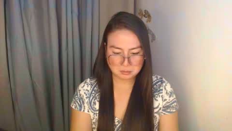 Snapshot of _arah chatting on 10/18/25, 11:00 arah online show from 10/18/25, 11:00