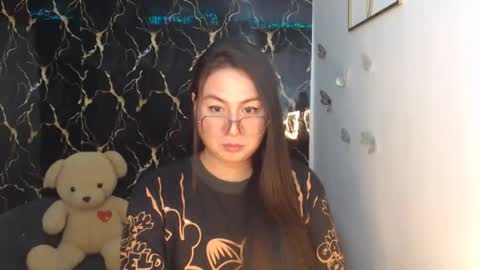 Snapshot of _arah chatting on 10/29/25, 12:07 arah online show from 10/29/25, 12:07