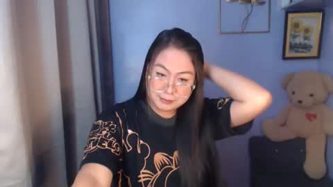 Snapshot of _arah chatting on 05/13/26, 01:25 arah online show from 05/13/26, 01:25