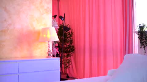 Arielle online show from 11/25/25, 09:42