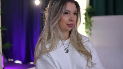 Arielle online show from 04/29/26, 06:39