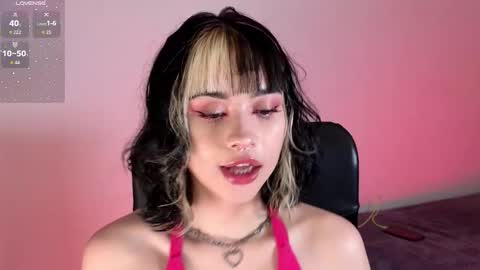 Aria online show from 12/23/25, 01:58