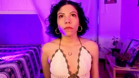 Lola online show from 02/15/26, 10:50