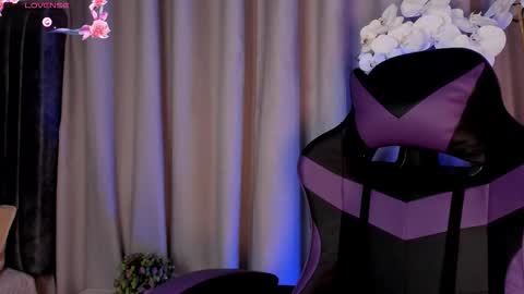   online show from 12/18/25, 01:28