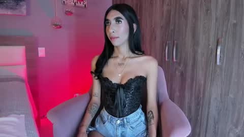 Ashly online show from 10/27/25, 07:18