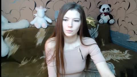 Snapshot of _astarte_ chatting on 01/27/25, 11:33 _astarte_ online show from 01/27/25, 11:33