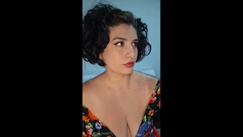 Snapshot of _atenea_golden chatting on 02/11/25, 12:59 atenea online show from 02/11/25, 12:59