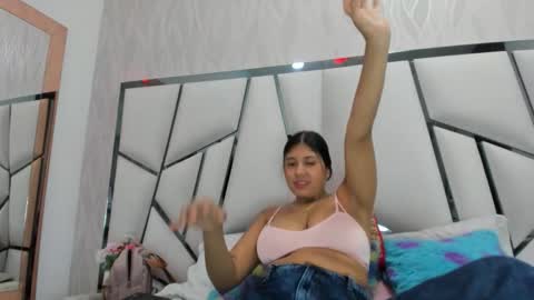 Aura online show from 01/07/26, 03:20