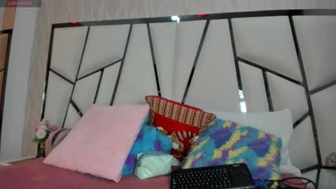 Aura online show from 01/09/26, 03:20