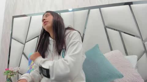 Aura online show from 02/27/26, 03:06