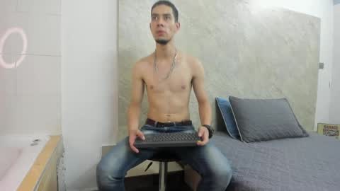 Snapshot of _axel_09 chatting on 04/10/26, 03:56 _axel_09 online show from 04/10/26, 03:56
