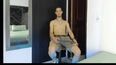 Snapshot of _axel_09 chatting on 05/08/26, 04:07 _axel_09 online show from 05/08/26, 04:07