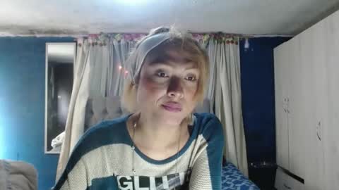 _azalea_65 online show from 10/13/25, 07:47