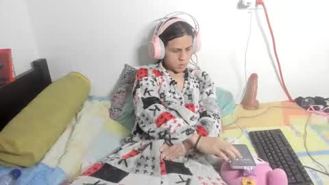 _baby_vi online show from 11/15/25, 11:43