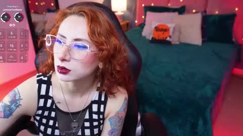 Snapshot of _beck_art_ chatting on 10/24/25, 12:45 Sofia online show from 10/24/25, 12:45