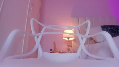Snapshot of _bianca_18 chatting on 01/10/25, 05:34 Hi guys i am Bianca online show from 01/10/25, 05:34