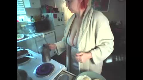 Snapshot of _big_tits_mcgee chatting on 01/22/25, 04:02 Big Tits McGee online show from 01/22/25, 04:02