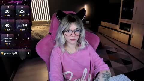 Olivia Subscribe to my Fansly -   online show from 03/10/26, 12:15