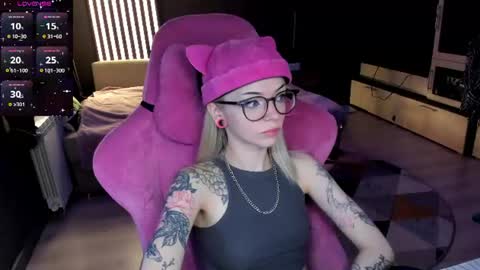 Olivia Subscribe to my Fansly -   online show from 07/10/26, 12:37