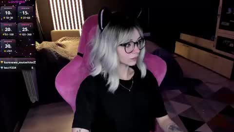 Olivia Subscribe to my Fansly -   online show from 08/04/26, 11:07