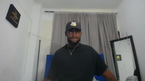 Snapshot of _black_stallion chatting on 05/08/26, 11:37 Andrew online show from 05/08/26, 11:37