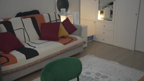 Snapshot of _blackbee_ chatting on 02/26/25, 10:15 Lili online show from 02/26/25, 10:15