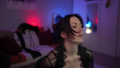 Lili online show from 02/09/26, 05:44