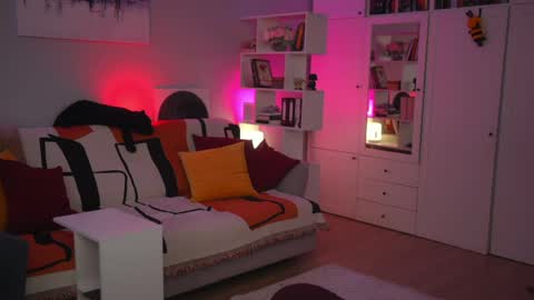 Lili online show from 04/17/26, 09:34