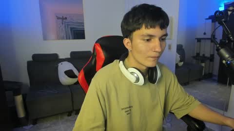 Snapshot of _blakee chatting on 01/08/25, 02:14 B L A K E online show from 01/08/25, 02:14