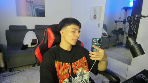 Snapshot of _blakee chatting on 01/09/25, 05:23 B L A K E online show from 01/09/25, 05:23