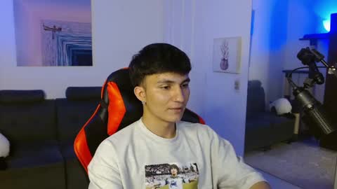 Snapshot of _blakee chatting on 02/27/25, 07:23 B L A K E online show from 02/27/25, 07:23