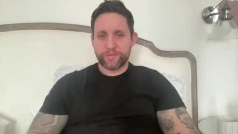 Snapshot of _british_hung_ chatting on 02/26/26, 01:32 UK BigThick Cock online show from 02/26/26, 01:32