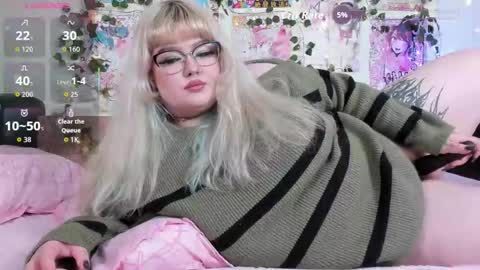 _candym1lky_ online show from 03/13/26, 08:21