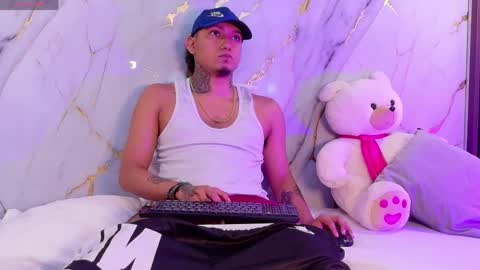 Snapshot of _cannabitch chatting on 05/25/26, 02:56 Shatta Sara online show from 05/25/26, 02:56