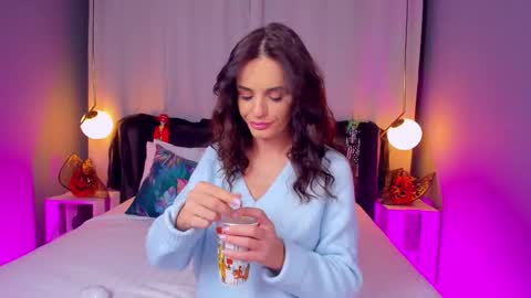 Snapshot of _carlawhite_ chatting on 11/03/25, 04:36 _carlawhite_ online show from 11/03/25, 04:36