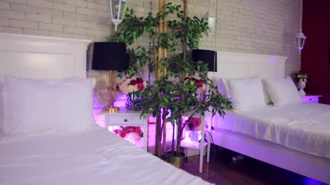 Snapshot of _carlawhite_ chatting on 11/19/25, 04:45 _carlawhite_ online show from 11/19/25, 04:45