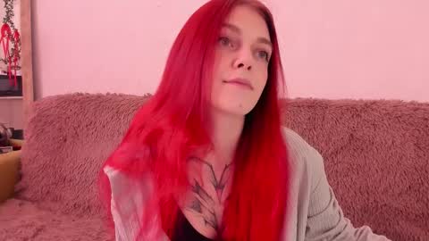 Caroline online show from 09/23/25, 11:24