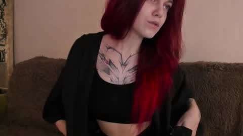 Caroline online show from 11/11/25, 11:32