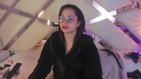 Caroline Sweet online show from 12/13/24, 06:10