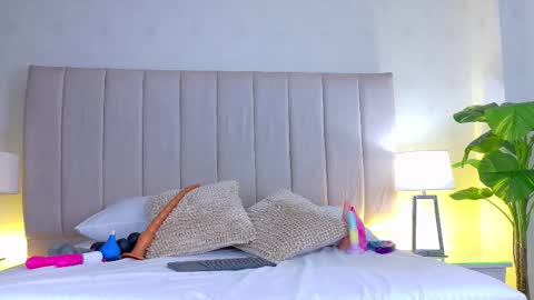 Snapshot of _cata_muak_ chatting on 02/24/26, 04:05 cata online show from 02/24/26, 04:05