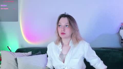 Christina Chris online show from 12/22/25, 03:47