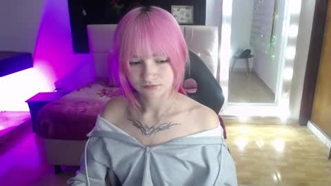 _charlotte_collins_ online show from 05/07/26, 03:50