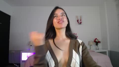 Snapshot of _charlotte_evans_2 chatting on 01/05/25, 07:38 Charlote online show from 01/05/25, 07:38