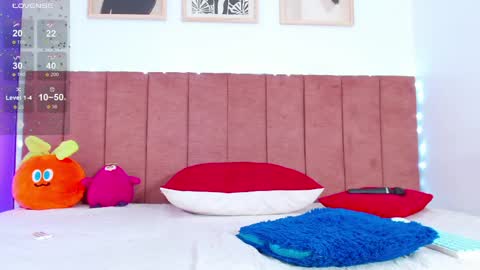 Snapshot of _chloeee chatting on 04/09/26, 01:27 Katy online show from 04/09/26, 01:27