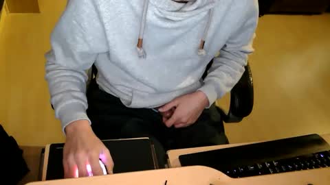 Snapshot of _chris_87 chatting on 02/18/25, 12:37 chris 87 online show from 02/18/25, 12:37