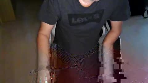 Snapshot of _chris_87 chatting on 11/08/25, 03:01 chris 87 online show from 11/08/25, 03:01