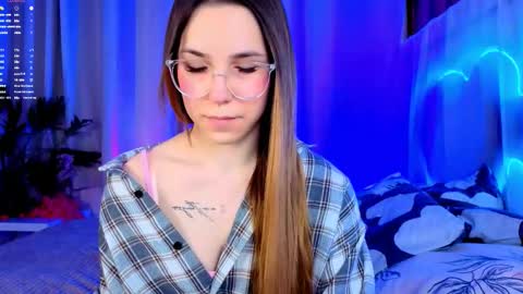 Snapshot of _cindy_lou_ chatting on 12/23/25, 05:27 Cindy . online show from 12/23/25, 05:27