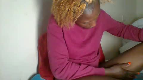 Snapshot of _clara01 chatting on 01/24/25, 10:00 clara online show from 01/24/25, 10:00