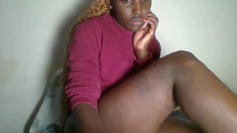 Snapshot of _clara01 chatting on 02/05/25, 09:57 clara online show from 02/05/25, 09:57